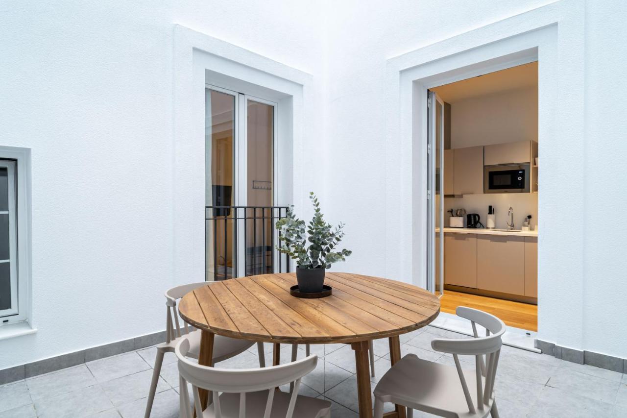 Limehome Sevilla Calle Granada Exterior photo