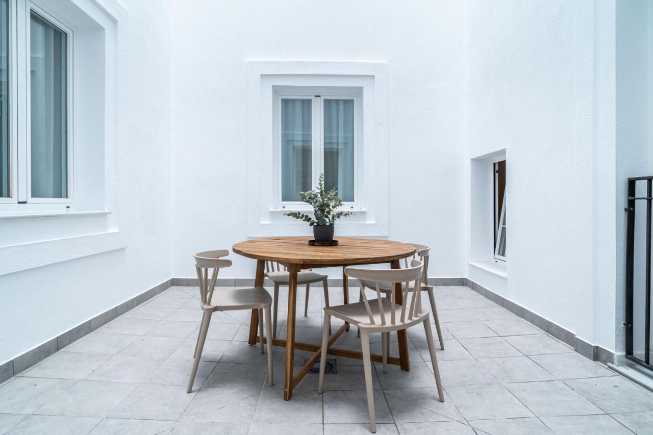 Limehome Sevilla Calle Granada Exterior photo