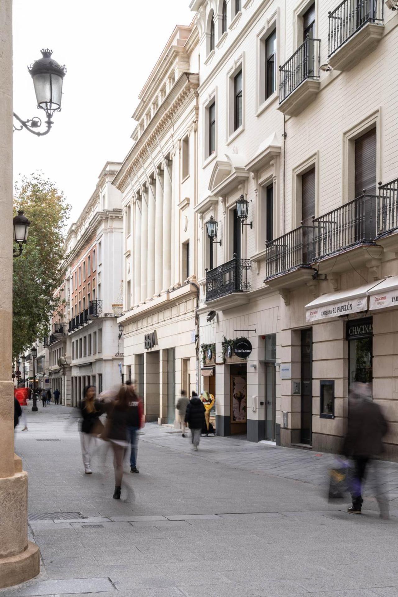 Limehome Sevilla Calle Granada Exterior photo